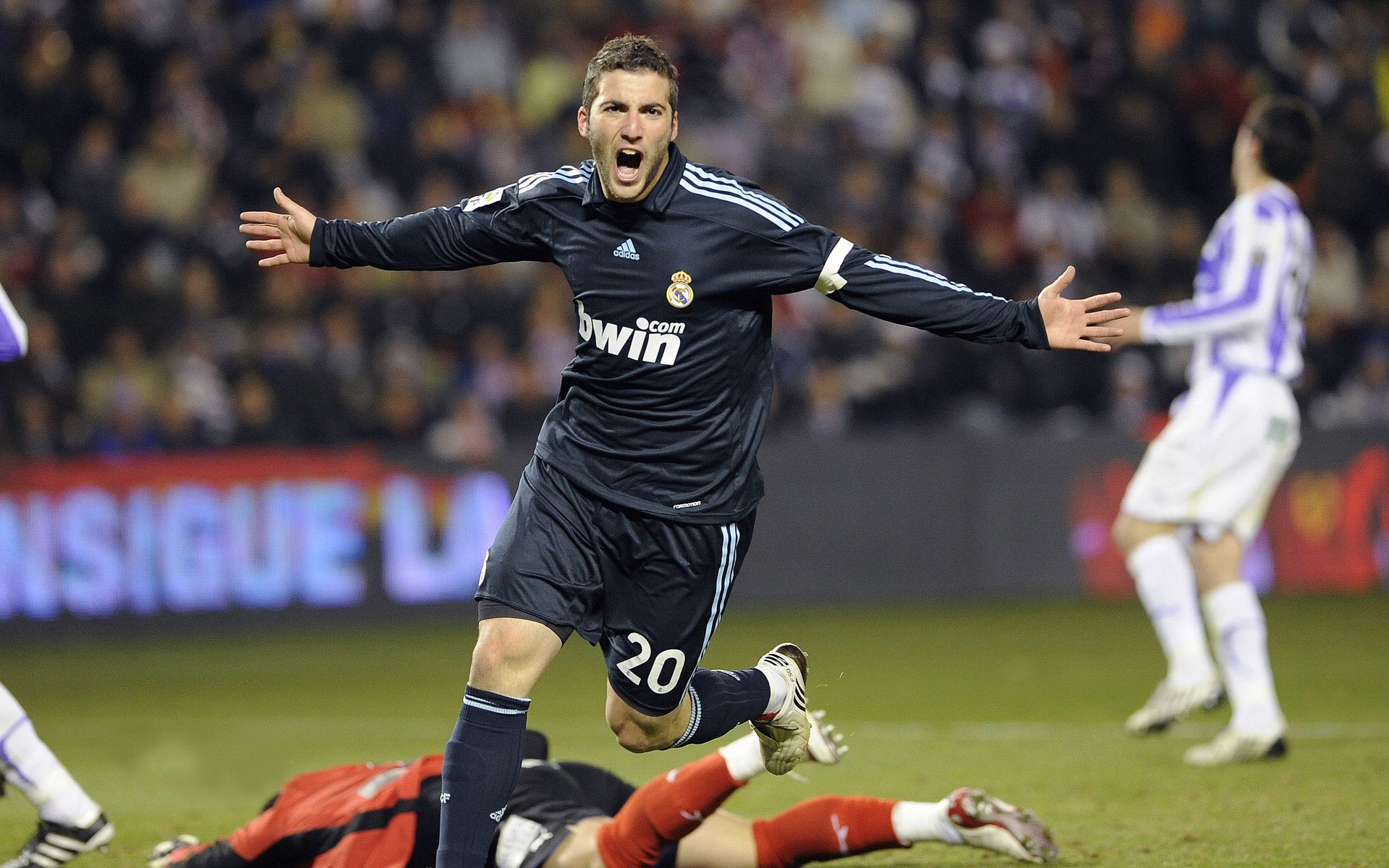 开云平台-沉默的核弹头，当伦纳德在总决赛之夜拉满评分  第2张